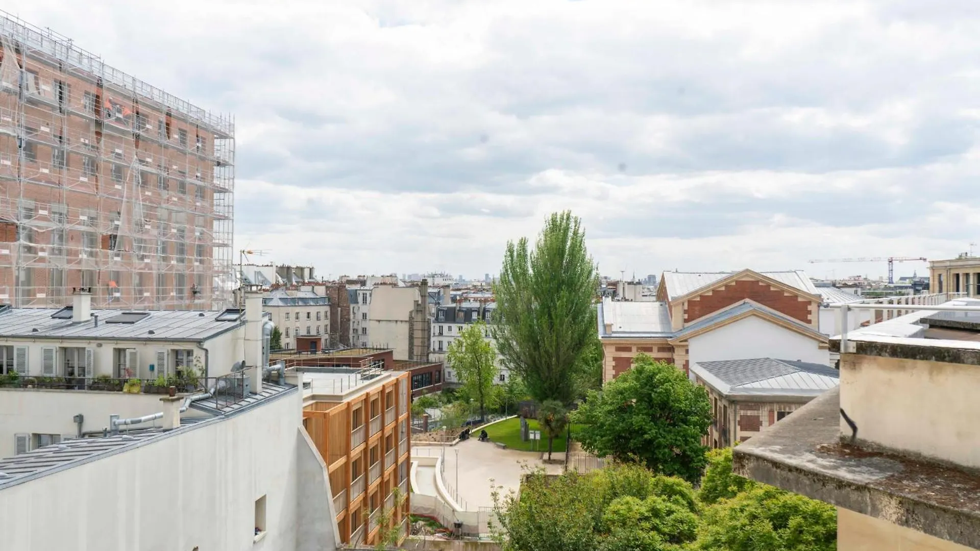 Family Nest Near Gare De L'est And Gare Du Nord Apartment