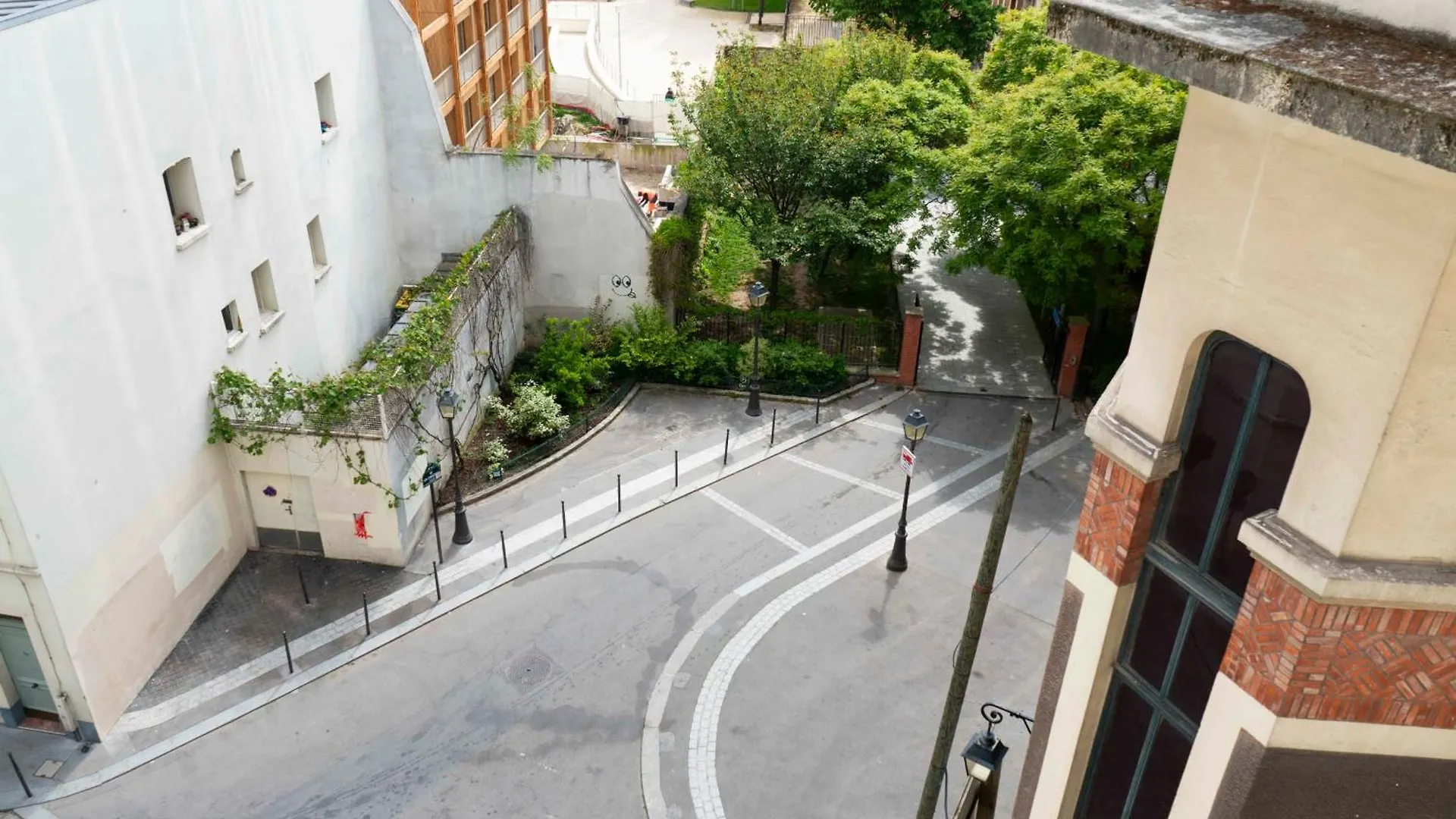 Family Nest Near Gare De L'est And Gare Du Nord